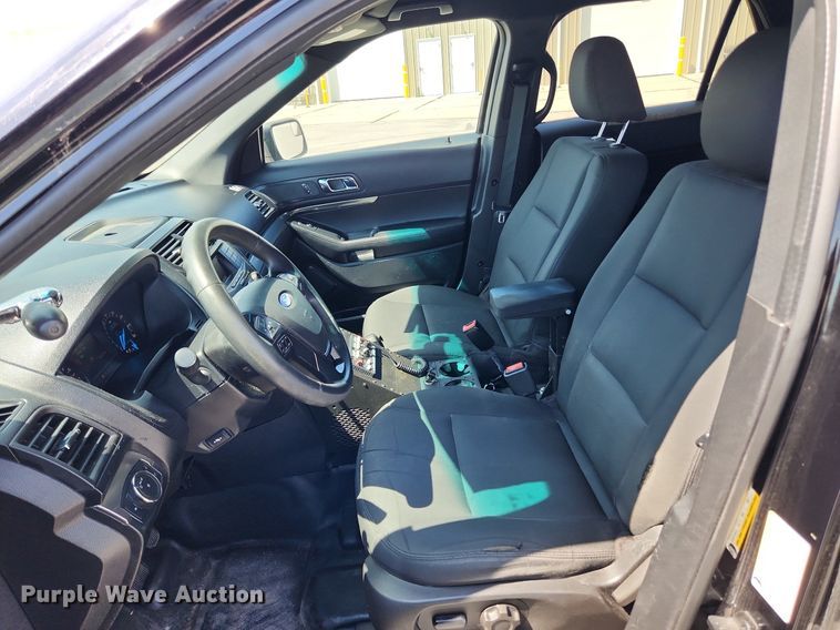 image for item MW9669 2017 Ford Explorer Police Interceptor  SUV