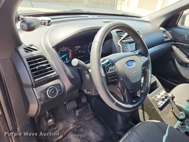 image for item MW9669 2017 Ford Explorer Police Interceptor  SUV