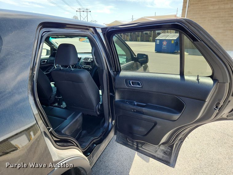 image for item MW9669 2017 Ford Explorer Police Interceptor  SUV