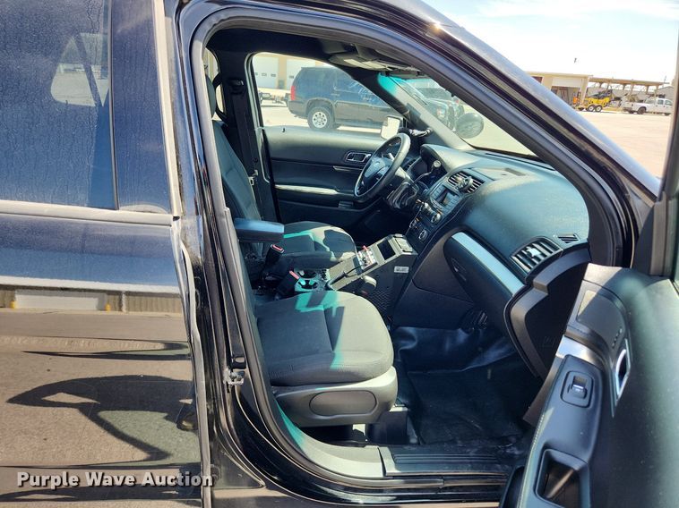 image for item MW9669 2017 Ford Explorer Police Interceptor  SUV
