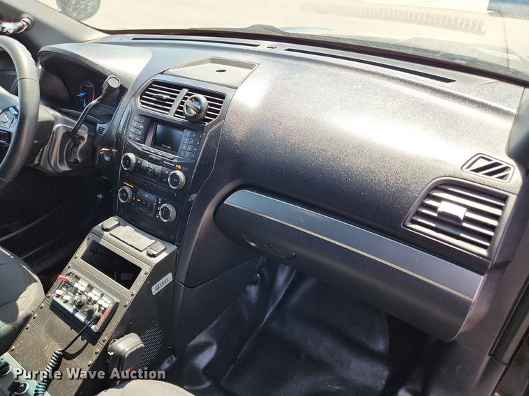 image for item MW9669 2017 Ford Explorer Police Interceptor  SUV