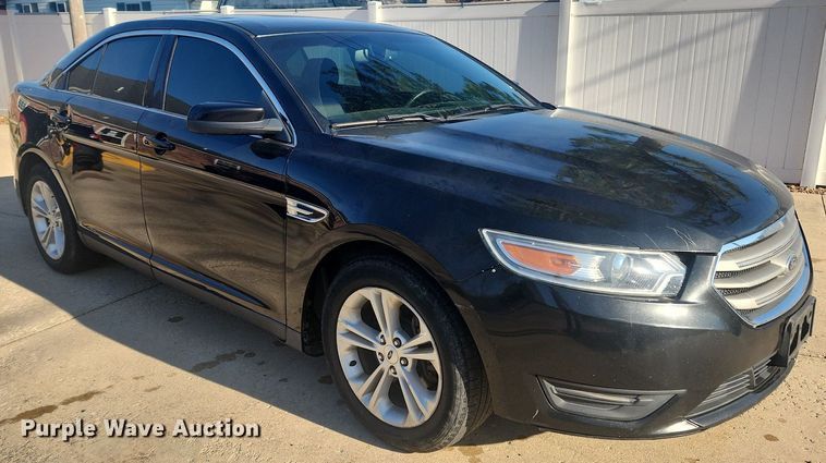 image for item MW9672 2013 Ford Taurus SEL