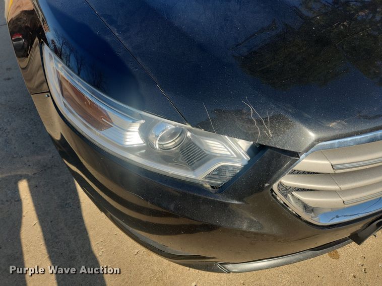 image for item MW9672 2013 Ford Taurus SEL