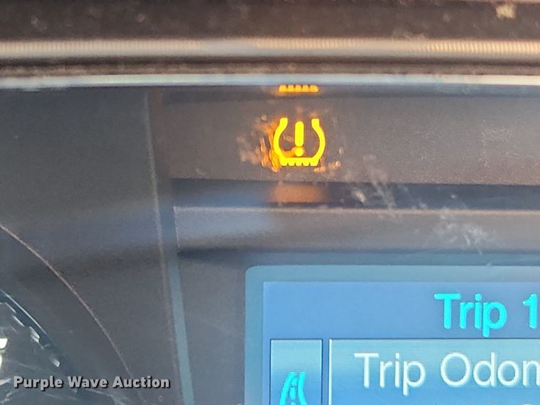 image for item MW9672 2013 Ford Taurus SEL