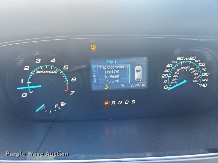 image for item MW9672 2013 Ford Taurus SEL