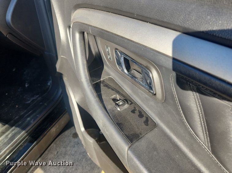 image for item MW9672 2013 Ford Taurus SEL