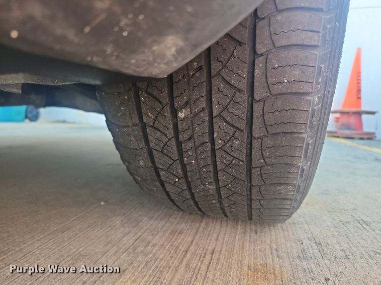 image for item MW9672 2013 Ford Taurus SEL