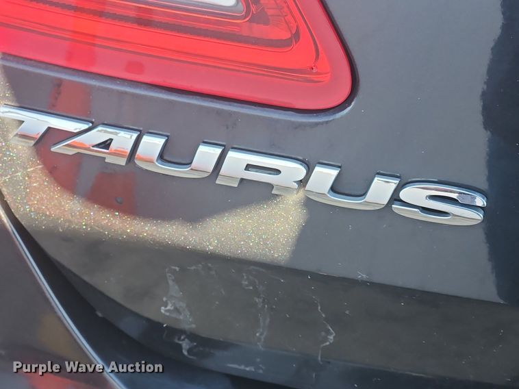 image for item MW9672 2013 Ford Taurus SEL