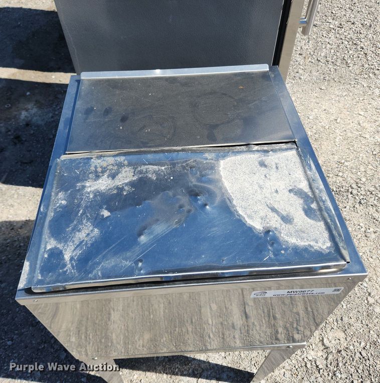 image for item MW9677 Restaurant equipment