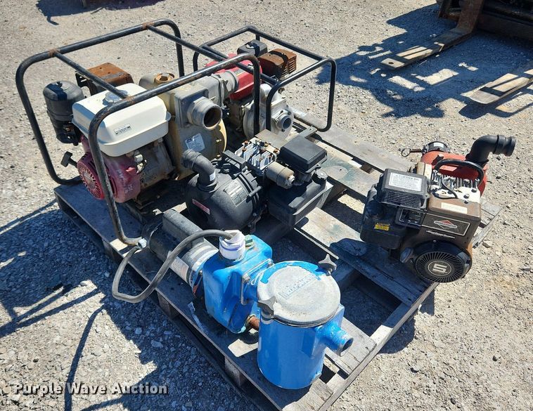 image for item MW9679 (5) water pumps