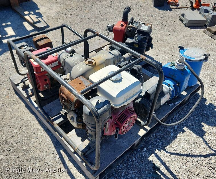 image for item MW9679 (5) water pumps