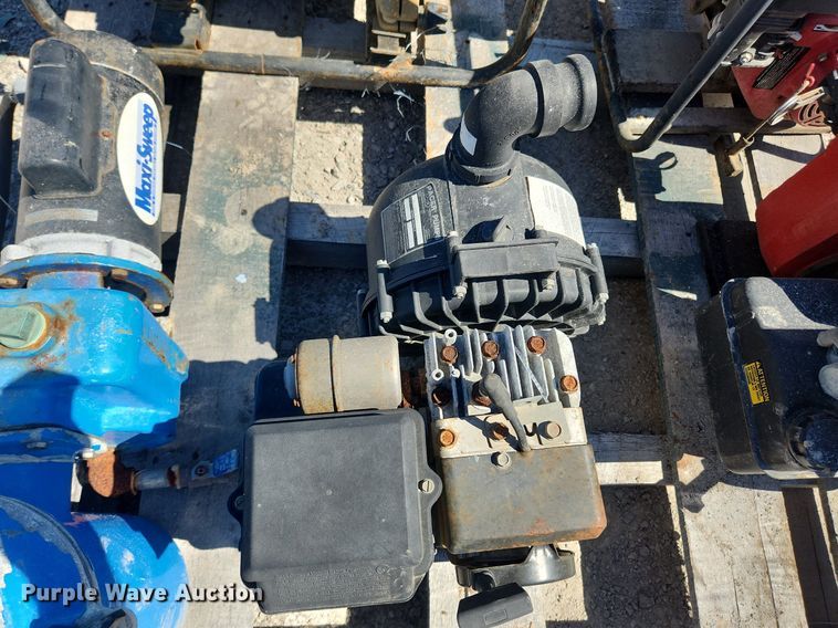 image for item MW9679 (5) water pumps