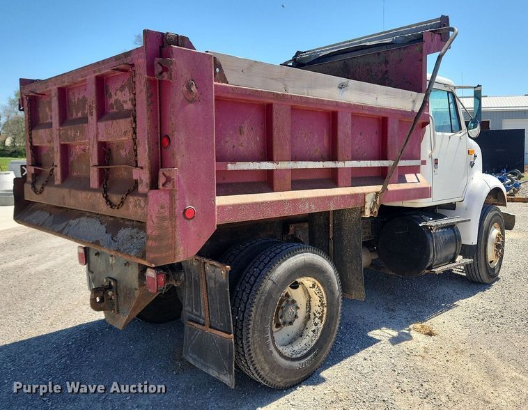 image for item MW9683 1990 International 7100  dump truck