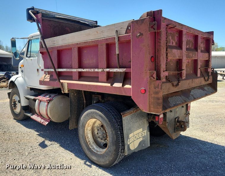 image for item MW9683 1990 International 7100  dump truck