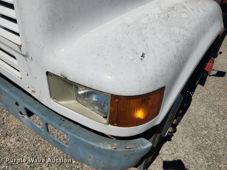 image for item MW9683 1990 International 7100  dump truck