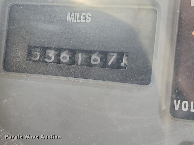 image for item MW9683 1990 International 7100  dump truck