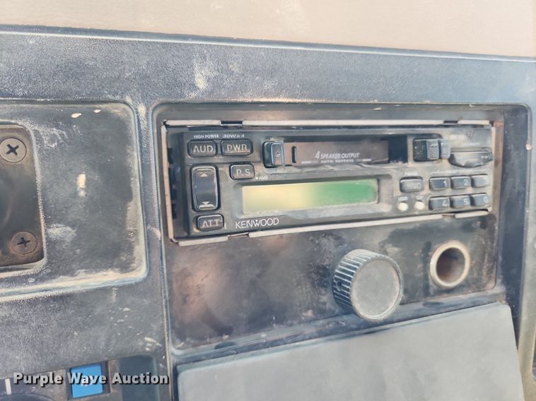 image for item MW9683 1990 International 7100  dump truck