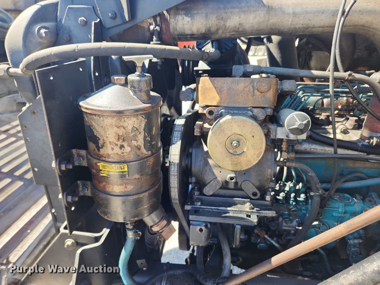 image for item MW9683 1990 International 7100  dump truck