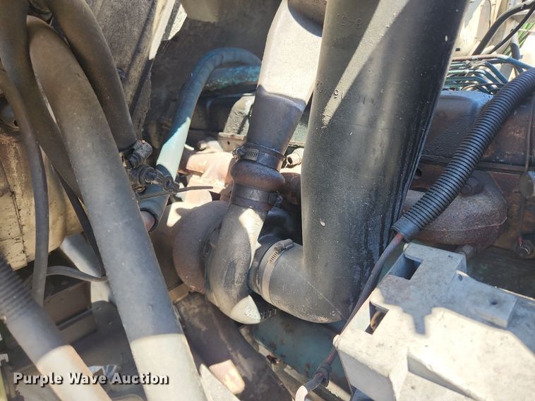 image for item MW9683 1990 International 7100  dump truck