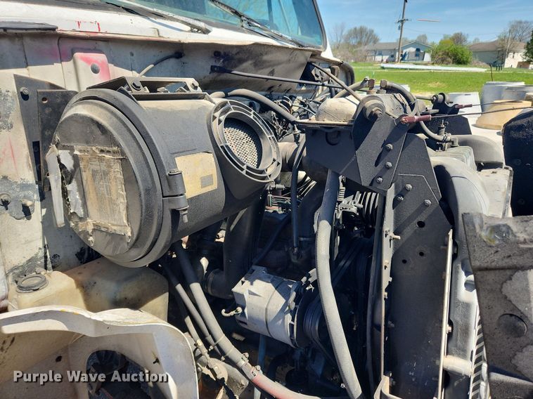 image for item MW9683 1990 International 7100  dump truck