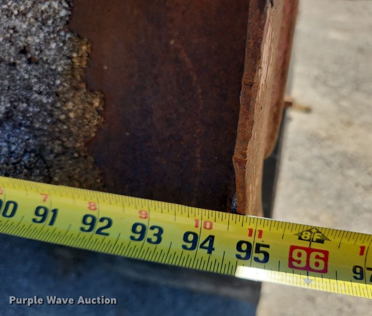 image for item MW9683 1990 International 7100  dump truck