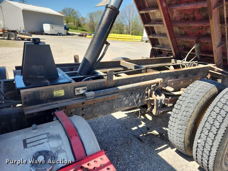 image for item MW9683 1990 International 7100  dump truck