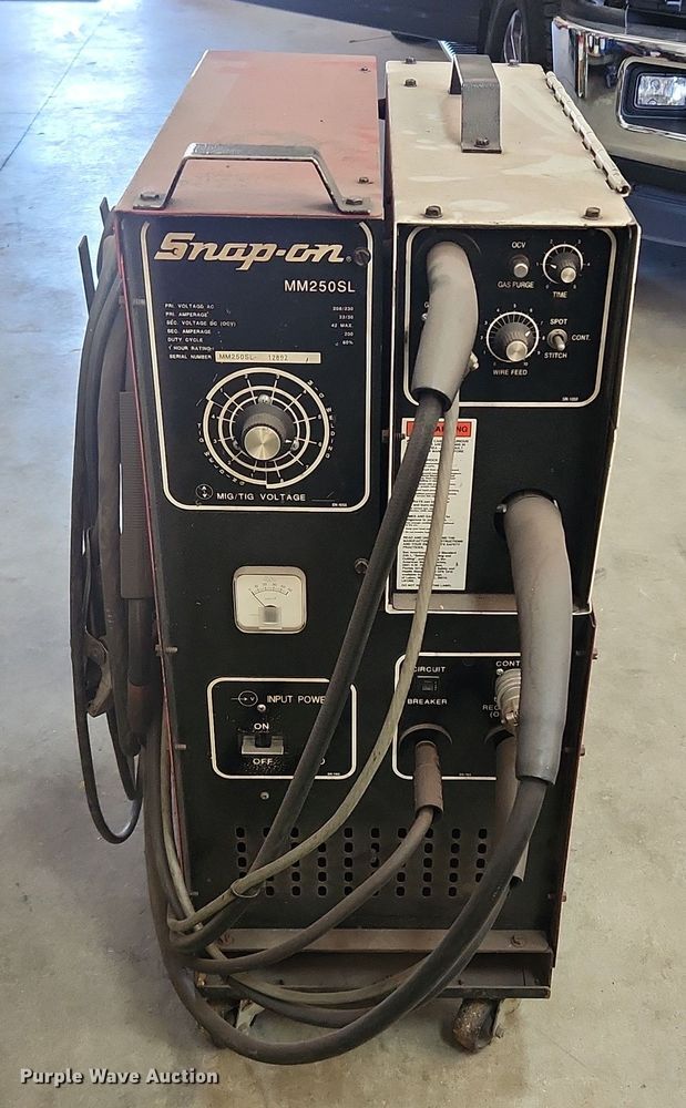 image for item MW9684 Snap-on MM250SL  welder