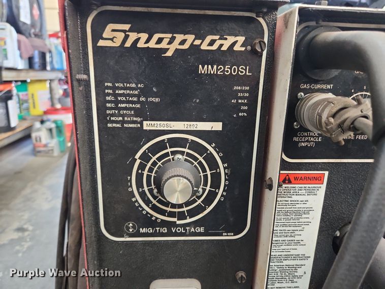 image for item MW9684 Snap-on MM250SL  welder