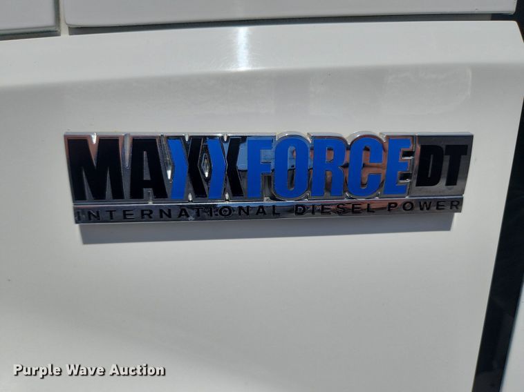 image for item MW9714 2008 International DuraStar 4300  truck cab and chassis