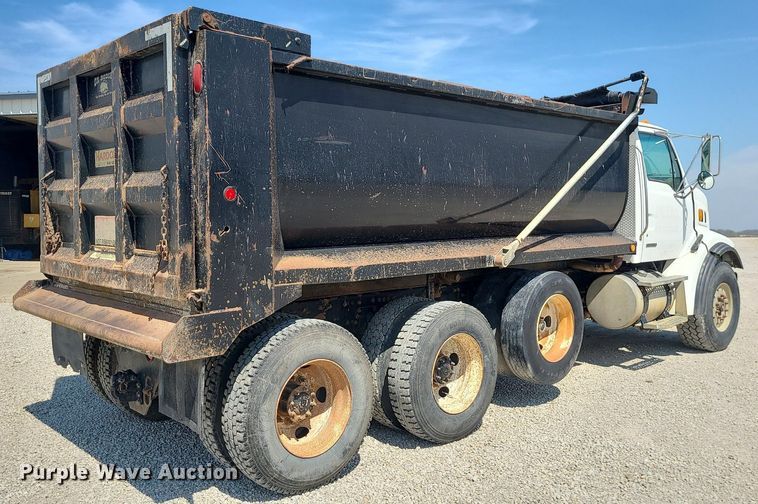 image for item MX9655 2005 Sterling L7500  dump truck