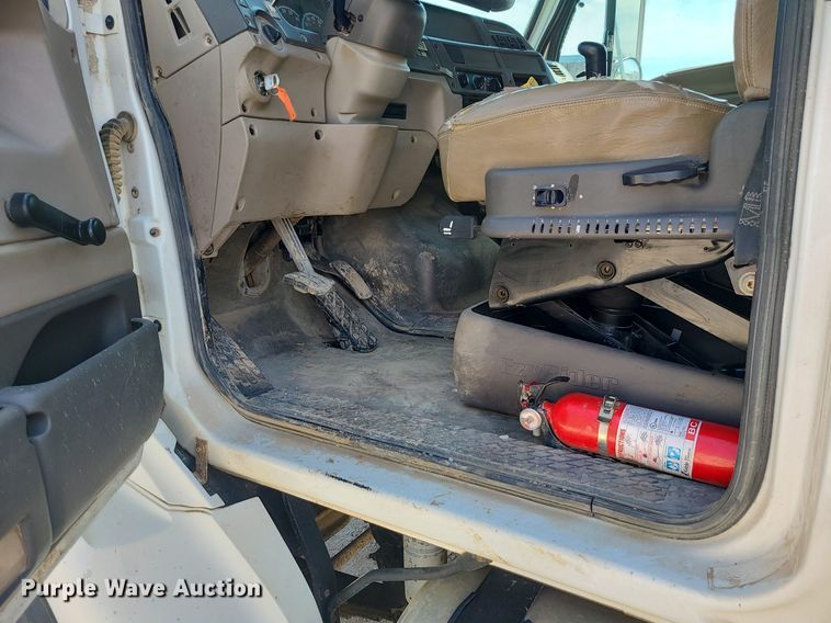 image for item MX9655 2005 Sterling L7500  dump truck