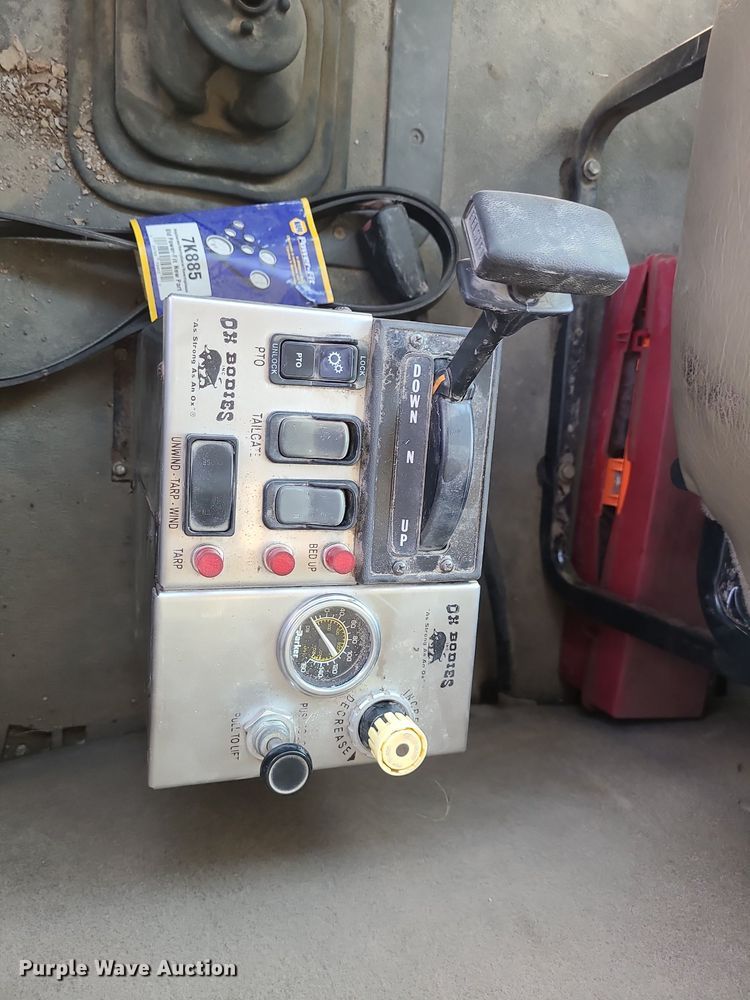 image for item MX9655 2005 Sterling L7500  dump truck