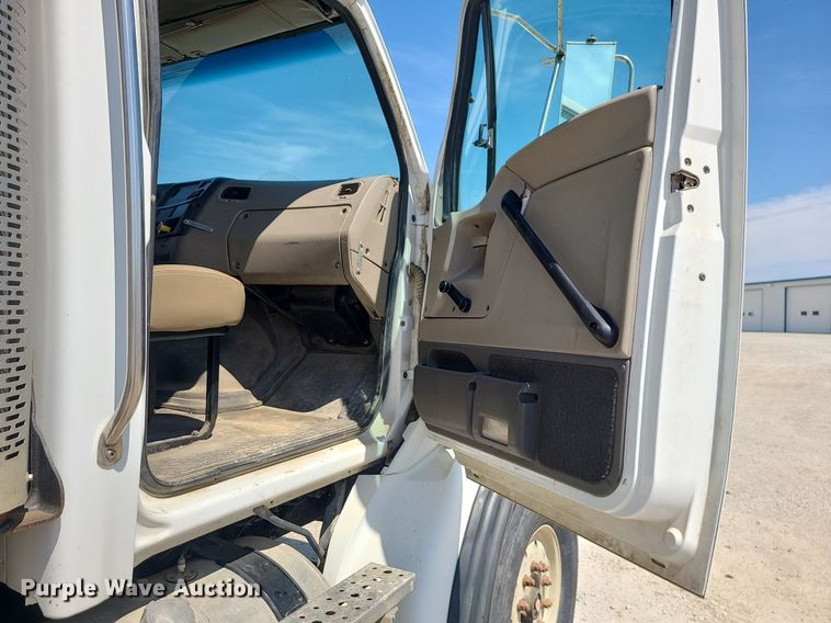 image for item MX9655 2005 Sterling L7500  dump truck