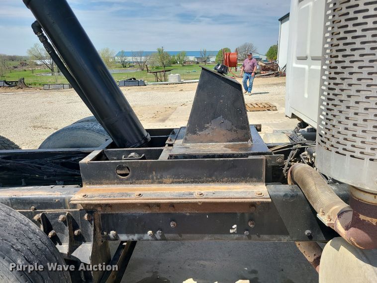 image for item MX9655 2005 Sterling L7500  dump truck