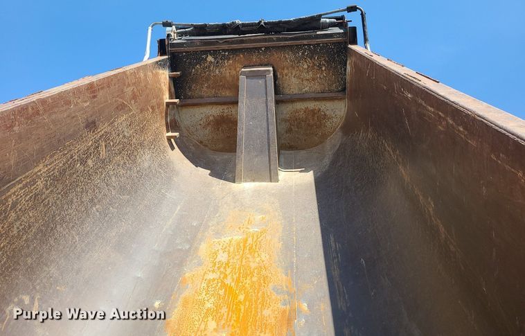 image for item MX9655 2005 Sterling L7500  dump truck