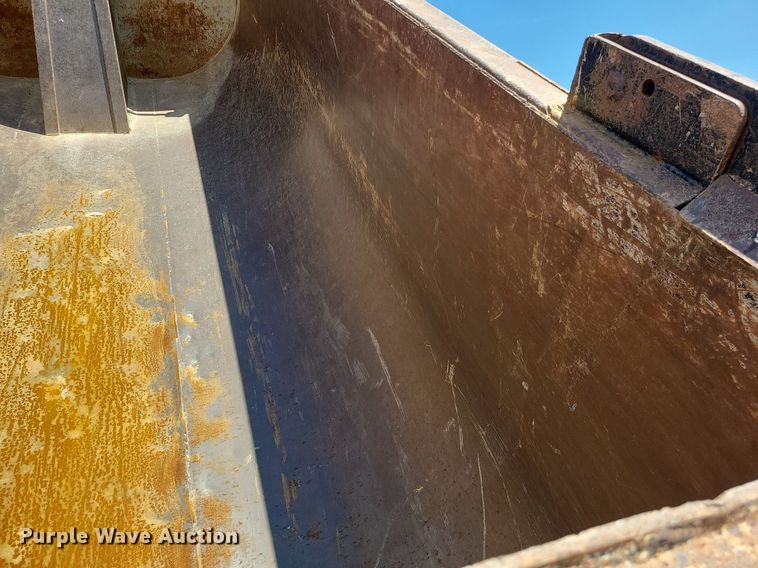 image for item MX9655 2005 Sterling L7500  dump truck