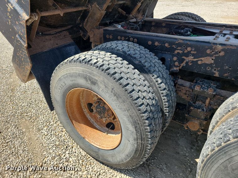 image for item MX9655 2005 Sterling L7500  dump truck