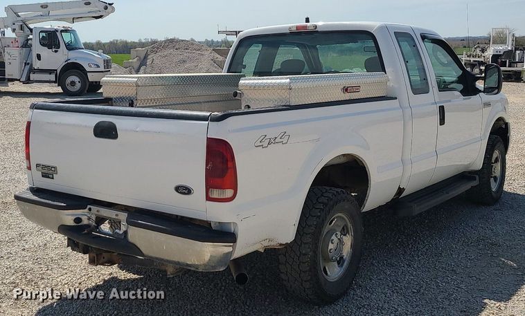 image for item MX9656 2007 Ford F250 Super Duty  SuperCab pickup truck