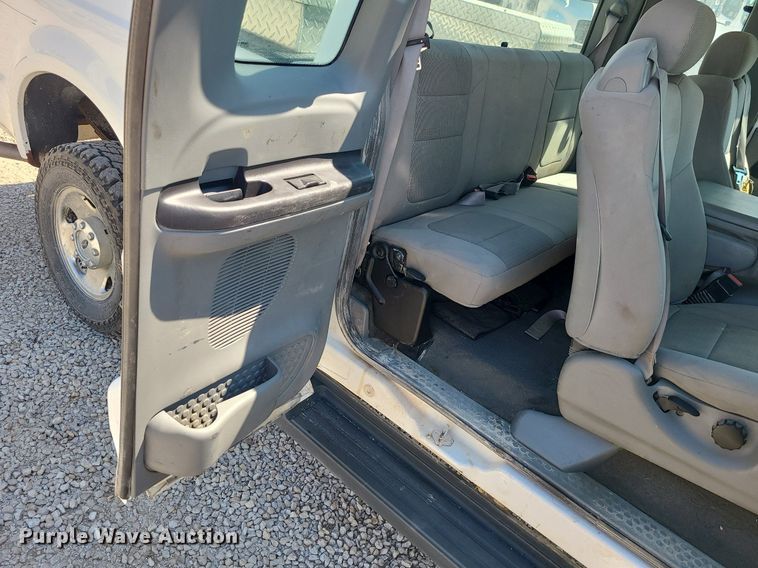 image for item MX9656 2007 Ford F250 Super Duty  SuperCab pickup truck