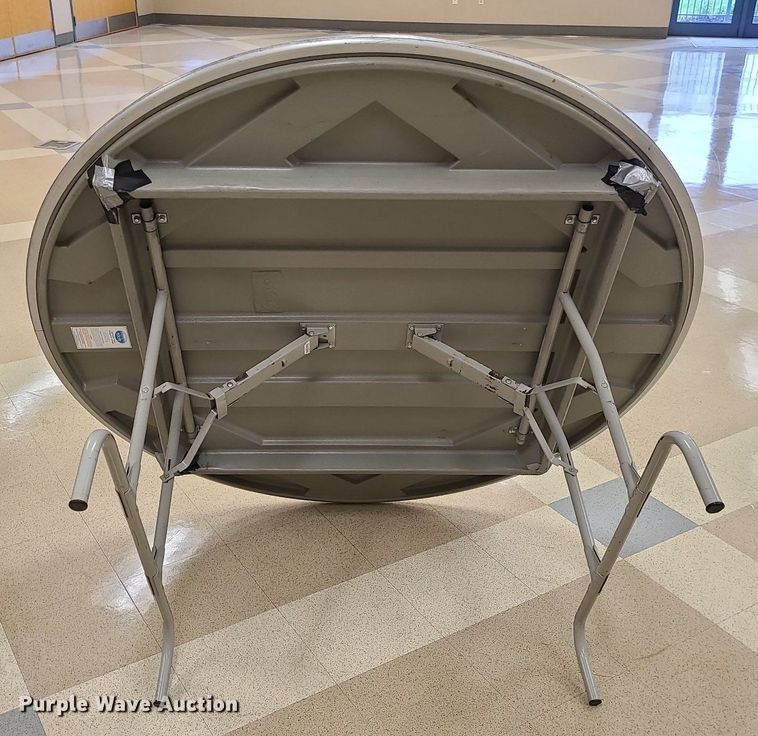 image for item MX9695 (10) 5' folding tables