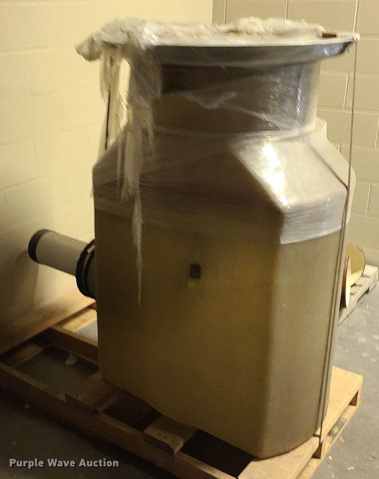 image for item MX9716 (2) fuel tanks