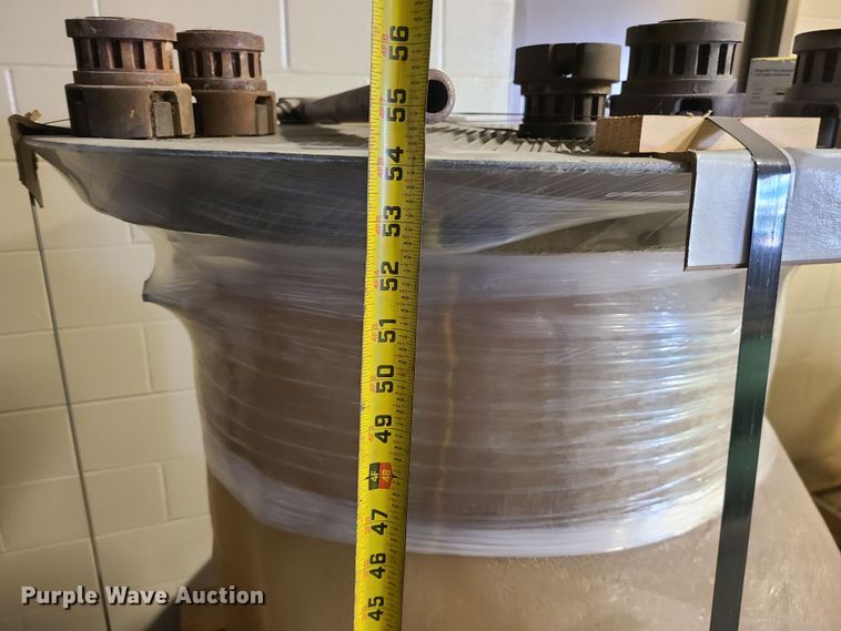 image for item MX9716 (2) fuel tanks