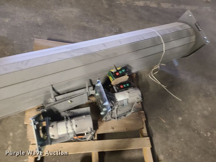 image for item MX9721 (4) 8.5'W roll up doors