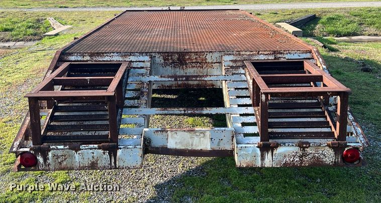 image for item MY9586 1989 Carrier King 1200  equipment trailer