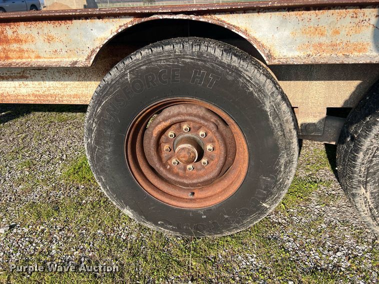 image for item MY9586 1989 Carrier King 1200  equipment trailer