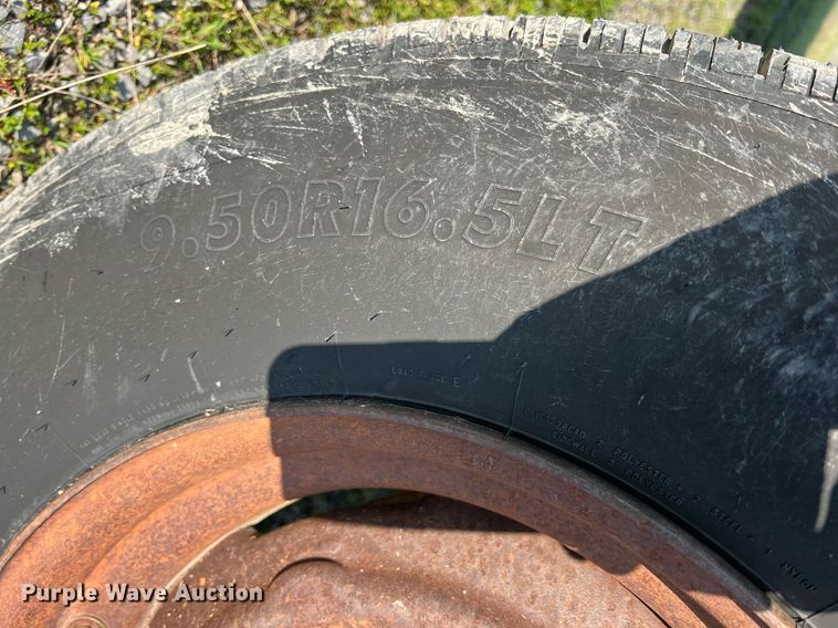 image for item MY9586 1989 Carrier King 1200  equipment trailer