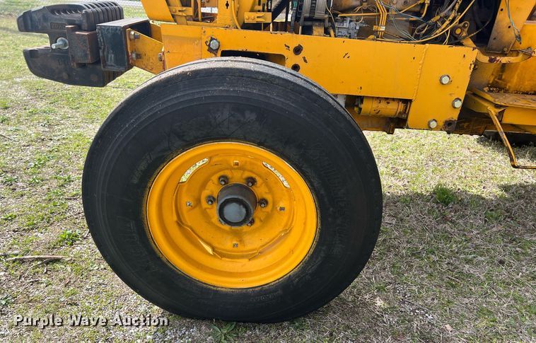 image for item MY9681 Case 485  tractor