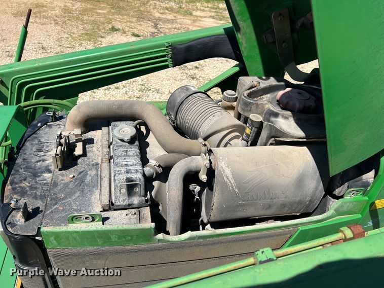 image for item MY9734 1999 John Deere 4300  tractor