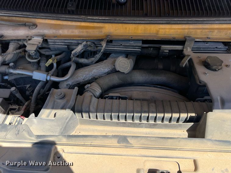 image for item MY9735 2006 Ford E450 Super Duty  school bus