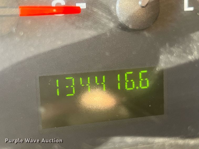 image for item MY9736 2005 Ford E450 Super Duty  school bus